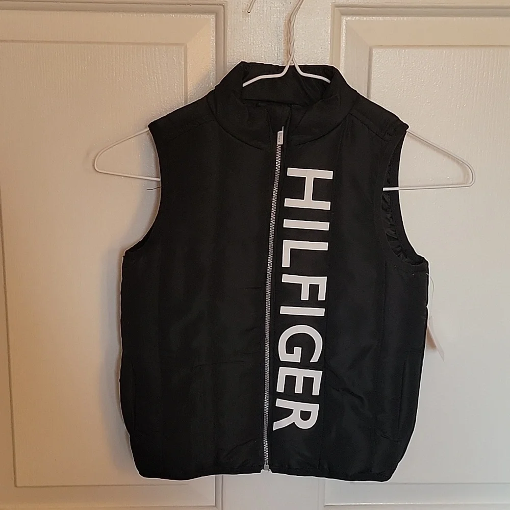 Toddler boys Tommy Hilfiger black vest, 3T. NWT.